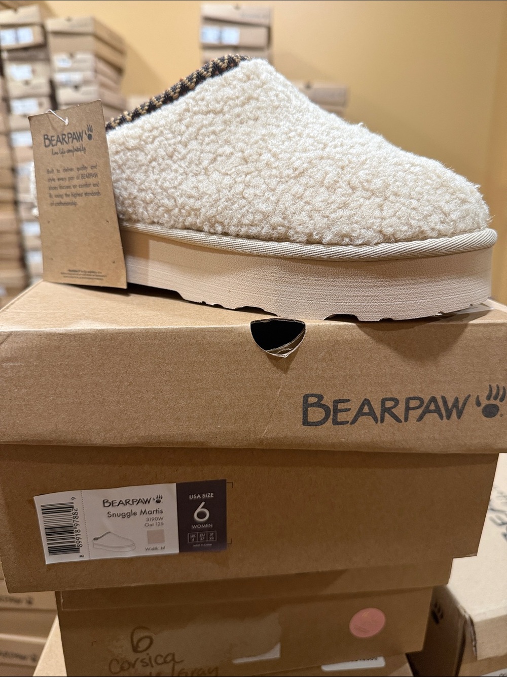 BearPaw Snuggle Martis Oat